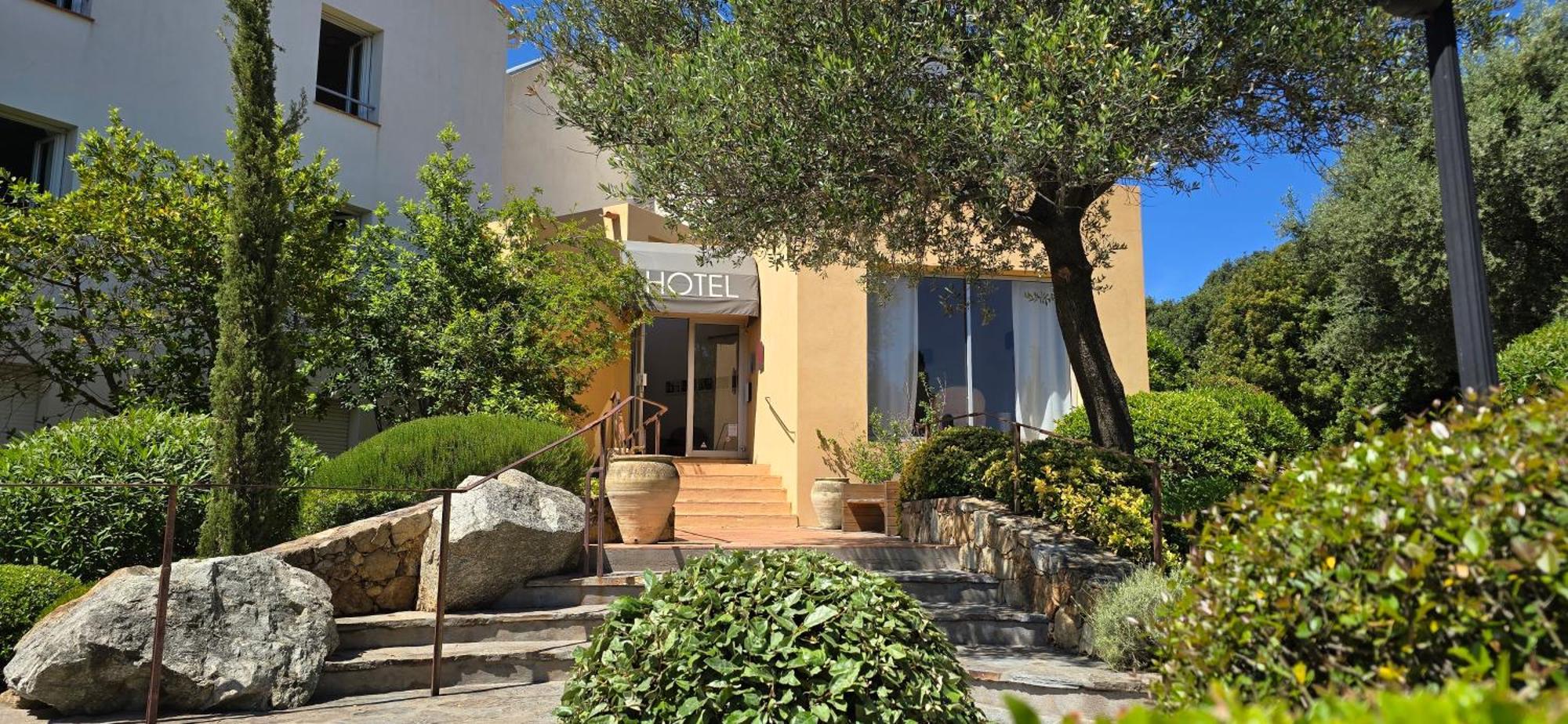 Hotel Cala Di L'Oru LʼÎle-Rousse Eksteriør bilde